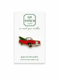 Vintage Car with Christmas Tree Needleminder